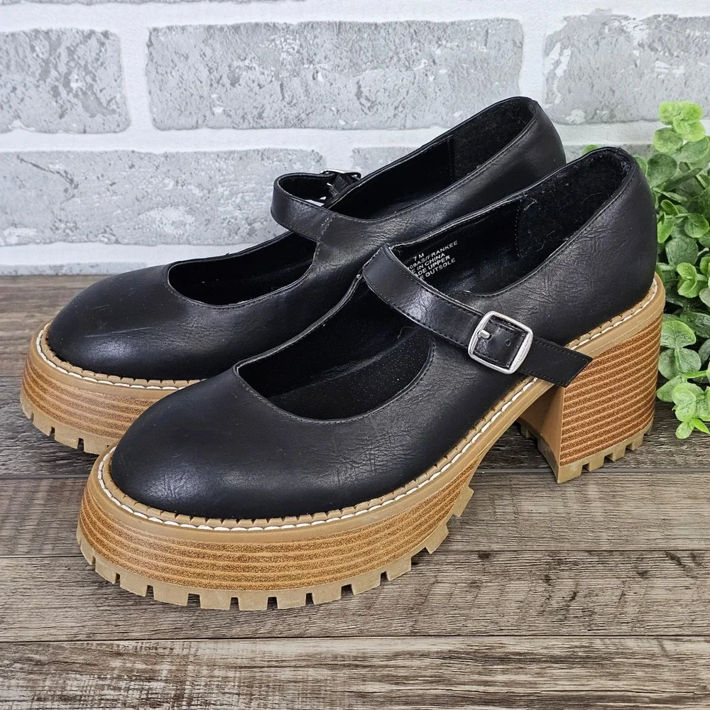 Altar'd State Frankee Black Platform Lug Sole Mary Jane Chunky Heels‎ Womens 7 M